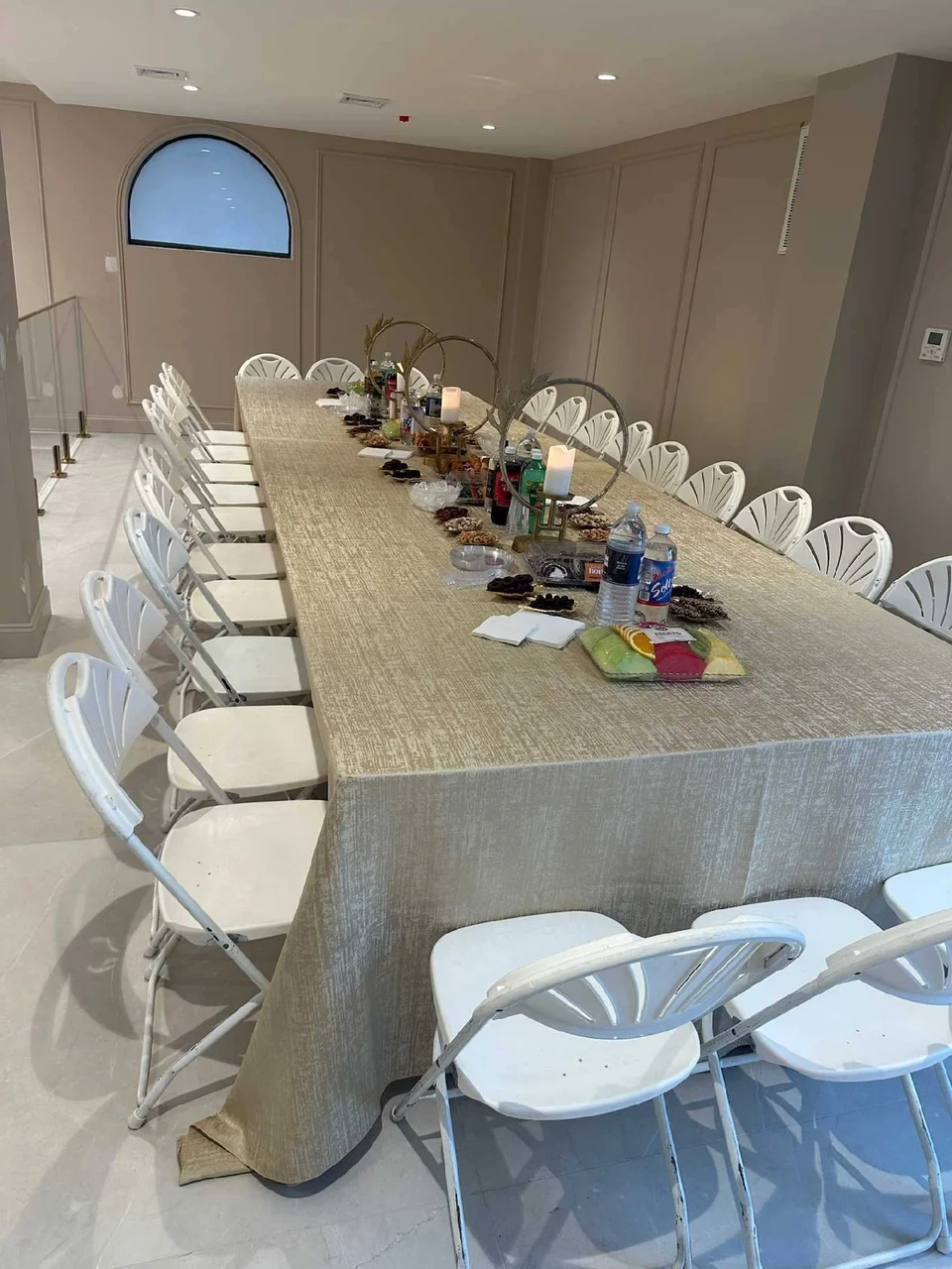 Brunches at the mikvah, with special programs and lectures on Taharah