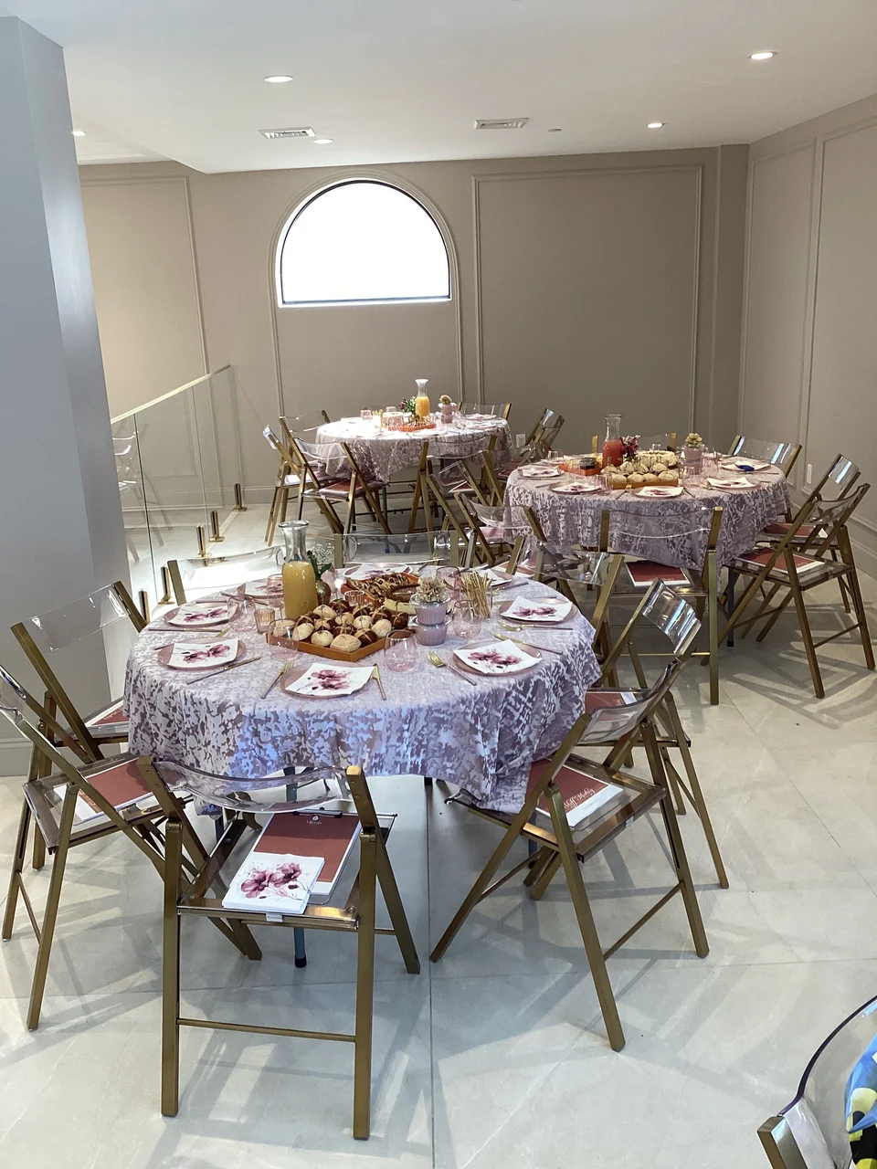 Brunches at the mikvah, with special programs and lectures on Taharah